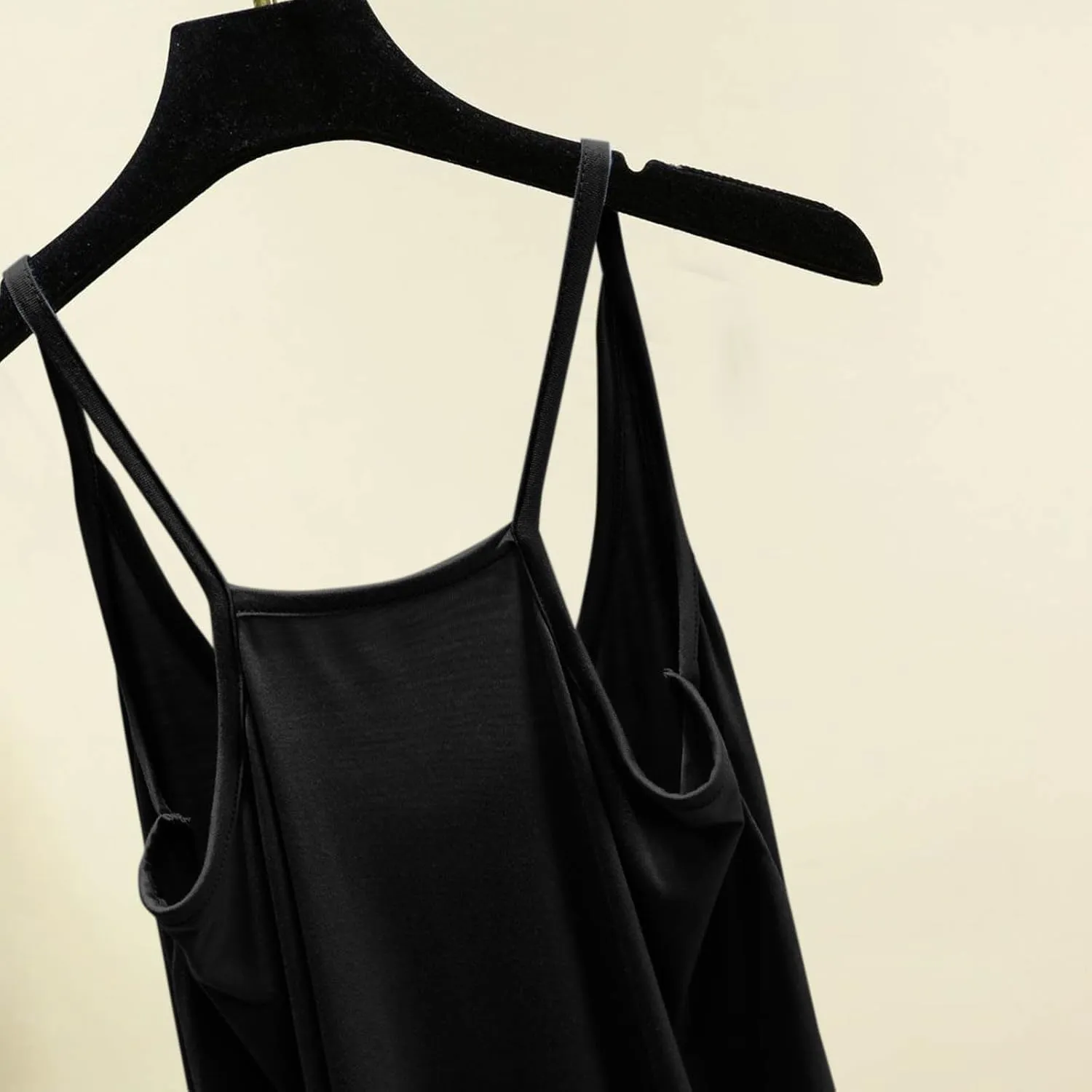 Oplxuo Women Camisole Spaghetti Strap Tank Top Casual Loose Layering Cami Undershirt for Yoga