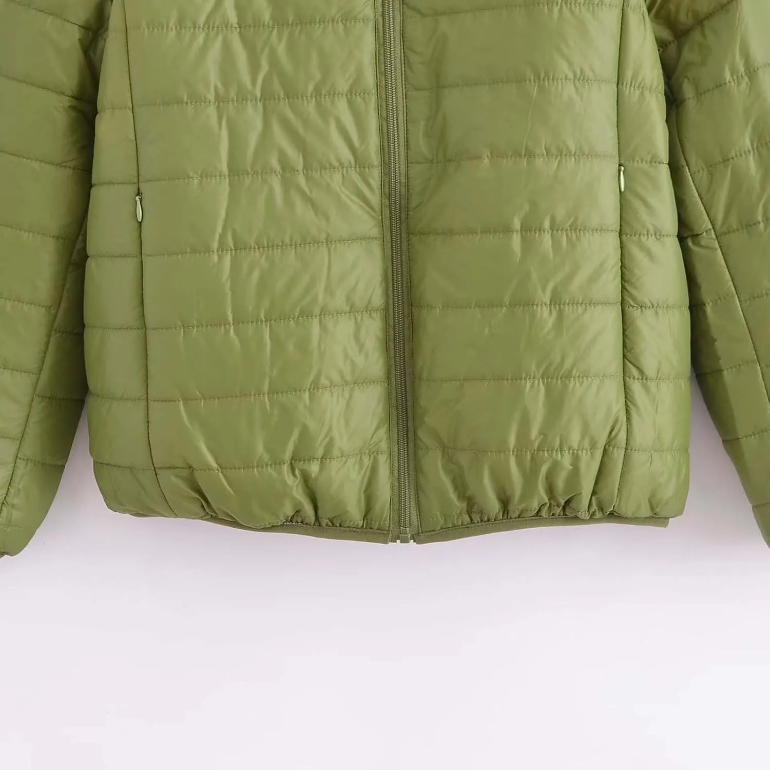 Women's Quilted Winter Coats Winter Short Hooded Warm Padded Fleece Lined Puffer Jackets Down Jackets with Pockets