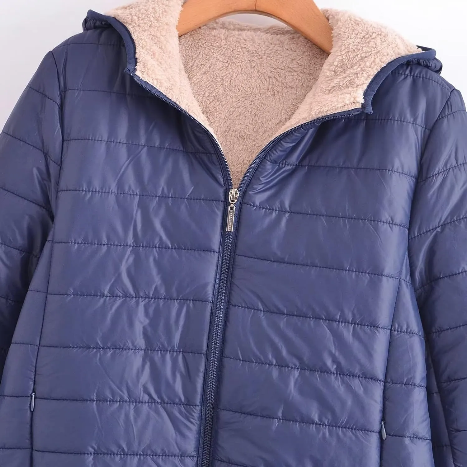 Women's Quilted Winter Coats Winter Short Hooded Warm Padded Fleece Lined Puffer Jackets Down Jackets with Pockets